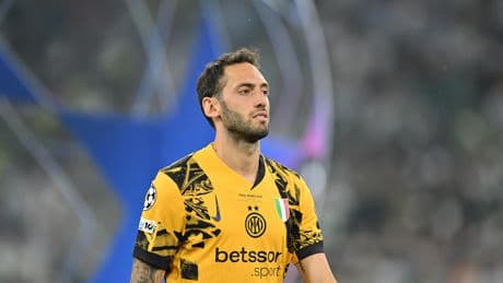 Hakan Çalhanoğlu, Şampiyonlar Ligi tarihine geçti