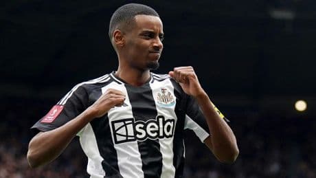 Qué es el 'transfer request', la opción a la que podría recurrir Isak para salir del Newcastle