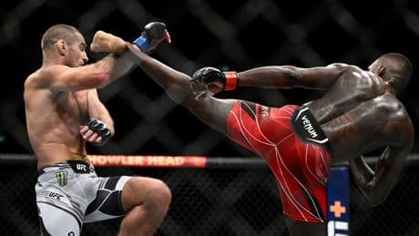 Paramount paga 6.610 millones para emitir el campeonato de la UFC en EEUU