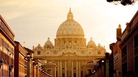 ¿Cuánta gente vive en el Vaticano y cuánto mide? Lo que se sabe sobre la peculiar ciudad del Papa donde se encuentra Santa Marta