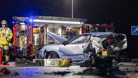 Autobahn 59: Zwei Todesopfer nach Auffahrunfall