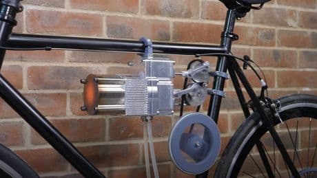 Reconstruye un motor de hace 200 años y consigue una 'e-bike' que funciona sin batería