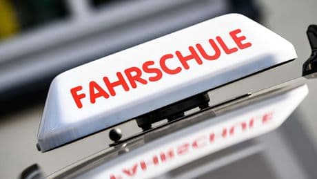 Führerschein-Prüfung - Schaffen Sie die neuen Theorie-Fragen? Hier testen!
