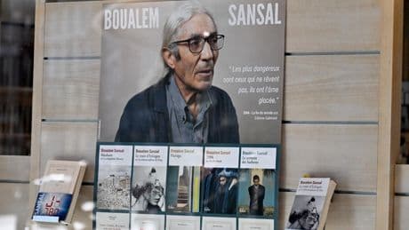 «On ne gracie pas un traître» : la presse algérienne fustige la position française sur le dossier Sansal