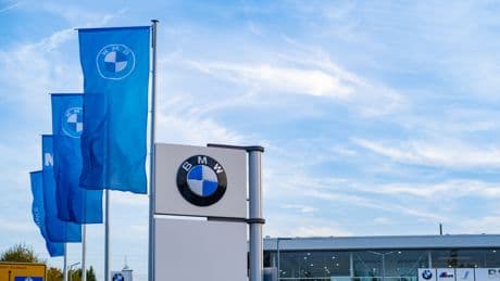 Mercedes kippt die A-Klasse: Das will BMW mit neuem E-Auto nutzen