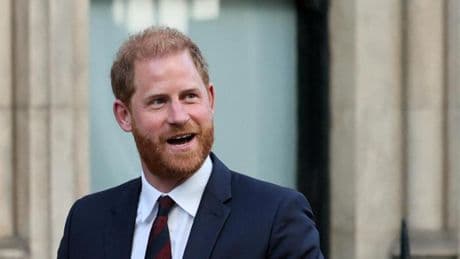Harry senza scorta nel Regno Unito, respinto il ricorso. Il principe: “Vorrei riconciliarmi con la famiglia reale”