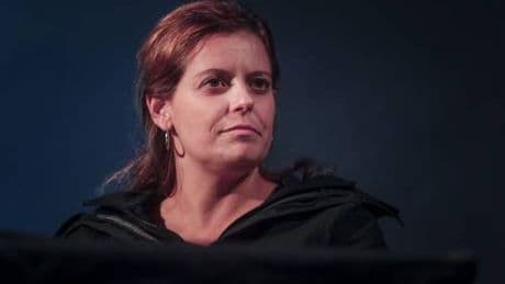 "Non intendo confrontarmi con la destra". Così Salis piega la democrazia