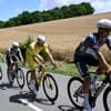 Alpecin-Deceuninck neemt de leiding in het peloton, vier vluchters krijgen twee minuten