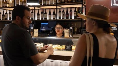 La calle Laurel ya no es lo que era: subida de precios y 'desmadre' cada fin de semana