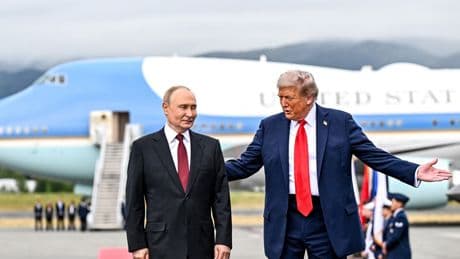 Trump ve Putin Alaska’da bir araya geldi
