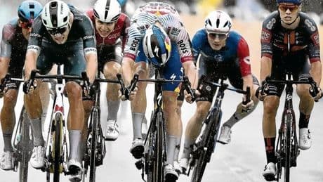 Milan gana en un día peligroso en el Tour