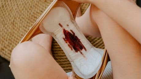 Ce capteur caché dans une serviette hygiénique pourrait détecter cancer et endométriose