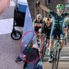 “Remco is heel nauw betrokken”: Evenepoel stelt training speciaal uit om kersvers Belgisch kampioen uit z’n eigen jeugdteam te feliciteren