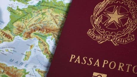 Il passaporto italiano vale oro: è tra i più potenti al mondo nel 2025