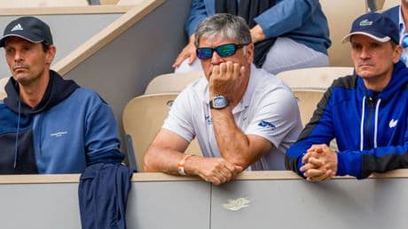 Toni Nadal critica con dureza la actitud que Carlos Alcaraz muestra en su documental: &quot;Si le agobia, pues que deje el tenis&quot;