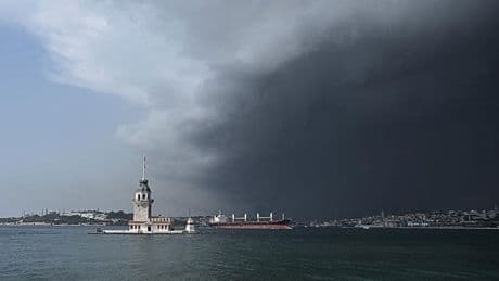 AKOM'dan İstanbullulara fırtına uyarısı