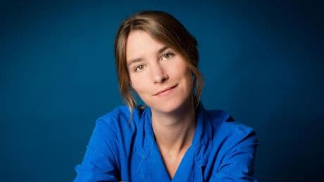 Julia Malye publica 'Luisiana': "Es insólito que algo perseguido en el siglo XVIII como el aborto resuene hoy"