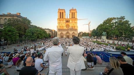 Ils vont cloner Notre-Dame de Paris
