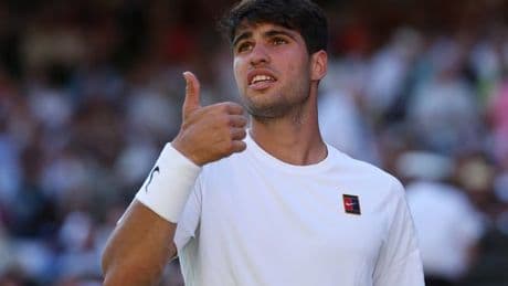 Wimbledon star makes request to Carlos Alcaraz after telling son to ignore him