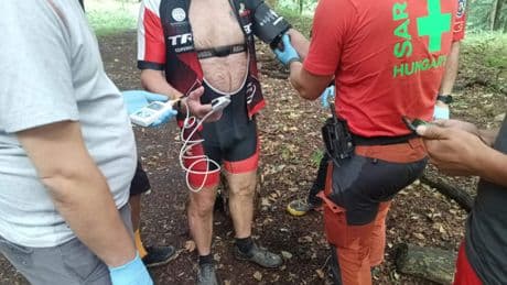 Grote reddingsactie Hongarije naar gewonde Nederlandse mountainbiker: man slaat twee maal over de kop