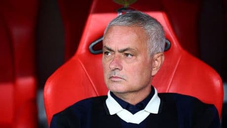 Mourinho'dan Avrupa Ligi vurgusu: "Finale kadar gidebiliriz"