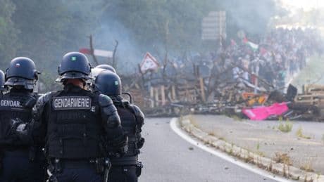 Mobilisations contre l’A69 : des policiers « infiltrés » et « déguisés en zadistes », selon Libération