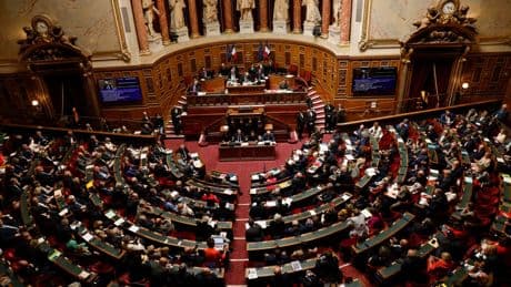 Taxe Zucman : le Sénat refuse de faire ruisseler la fortune des 0,01 % les plus riches