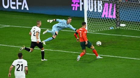 Vitinha rejuvenece a Cristiano y Portugal es finalista de la Nations League