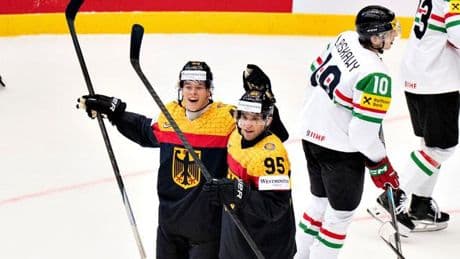 Eishockey-Nationalmannschaft: Torfestival auch ohne Stützle: DEB siegt zum WM-Auftakt