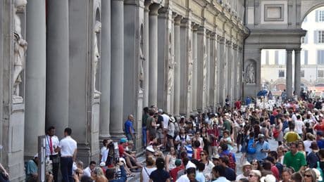 Er wollte ein Selfie machen - Tourist zerstört historisches Gemälde in Florenz