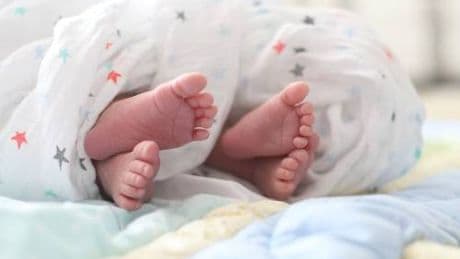 Denatalità, le criticità di avere un figlio oggi