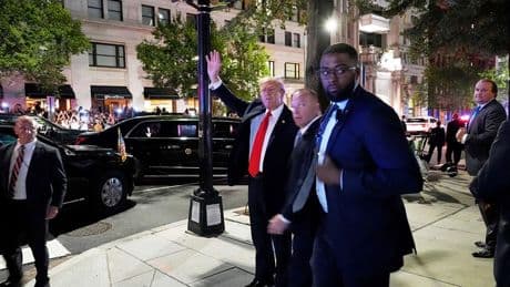 Trump'a restoranda Gazze protestosu