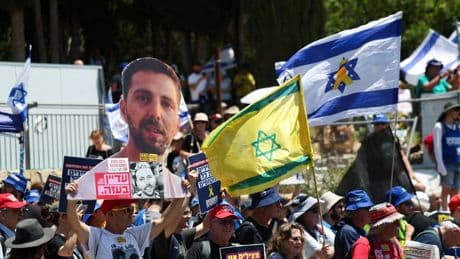Israeli protesters demand Gaza ceasefire and hostage deal outside Netanyahu’s office