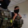 Aux Etats-Unis, une opération coup de poing de la police de l'immigration menée à Los Angeles, malgré la récente interdiction de la justice
