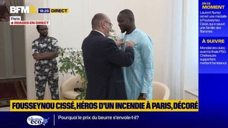 Laurent Nuñez, préfet de police de Paris, décore Fousseynou Cissé