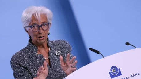 La chute du gouvernement Bayrou aurait "un impact évident sur l'économie", avertit Christine Lagarde