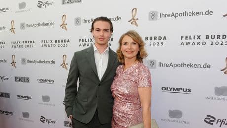 Bei Felix Burda Awards: "War ganz angenehm": Schauspielerin Tina Ruland wirbt für Darmspiegelung