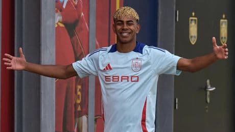 Lamine Yamal, rotundo sobre el enigmático mensaje de su padre tras renovar con el Barça: "Os reiríais mucho"
