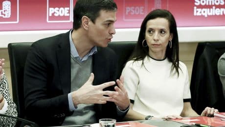 Corredor montó en la mañana del apagón el cese del único consejero afín al PP y la entrada de González Laya