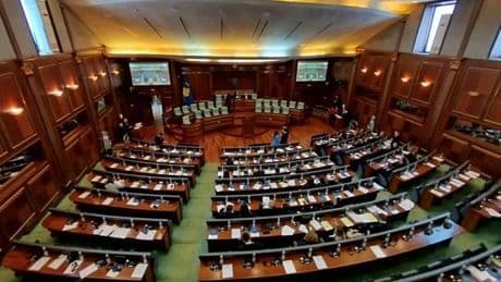 Kosova Meclisi'nde yeni meclis başkanı seçilemedi