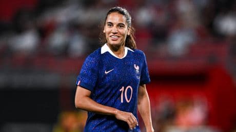 Euro féminin : Amel Majri, la maman qui prolonge le plaisir chez les Bleues