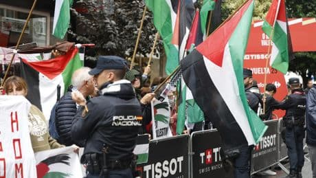 La Audiencia Nacional abre diligencias tras la denuncia por odio a los responsables del boicot a Israel en La Vuelta