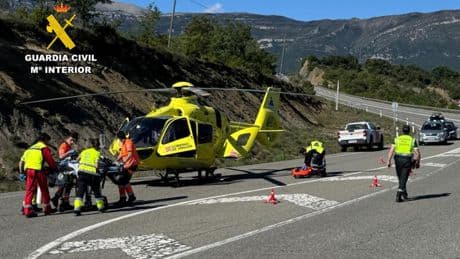 Herida grave una mujer de nacionalidad inglesa en un accidente de tráfico entre dos vehículos en Huesca