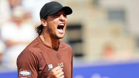 Darderi conquista l'Atp 250 di Bastad: battuto in tre set l'olandese De Jong (6-4, 3-6, 6-3)