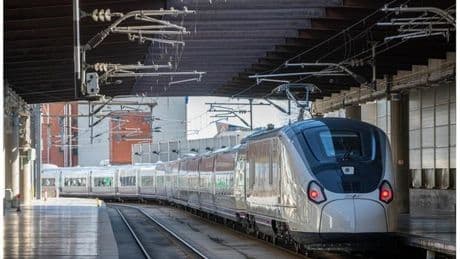 Renfe ultima alargar hasta 2040 el pago de la multa a Talgo para facilitar la entrada de Sidenor en el fabricante