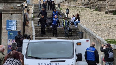 Trágico accidente en el acueducto de Segovia: fallece un británico tras caer desde el mirador cuando hacía turismo