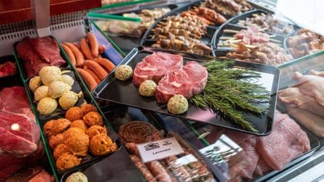 Warum es bald genmanipuliertes Schweinefleisch im Supermarkt geben könnte