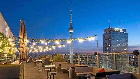 Rooftop-Bars in Berlin: Hier gibt’s die beste Aussicht – unsere Tipps