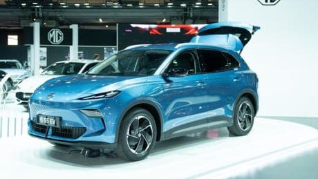 Duelo de marcas chinas: MG desafía a BYD con un nuevo coche SUV eléctrico barato, disponible por solo 19.990 euros en el Automobile Barcelona