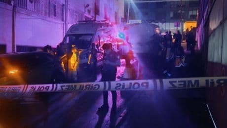 Düğün çıkışı vahşet: Başına taşla vurarak öldürdü